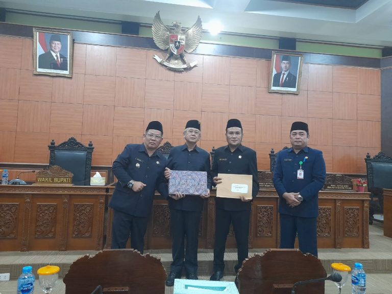 Pemkab dan DPRD Bangka Tengah Tetapkan Lima Raperda Prioritas dalam Propemperda 2026