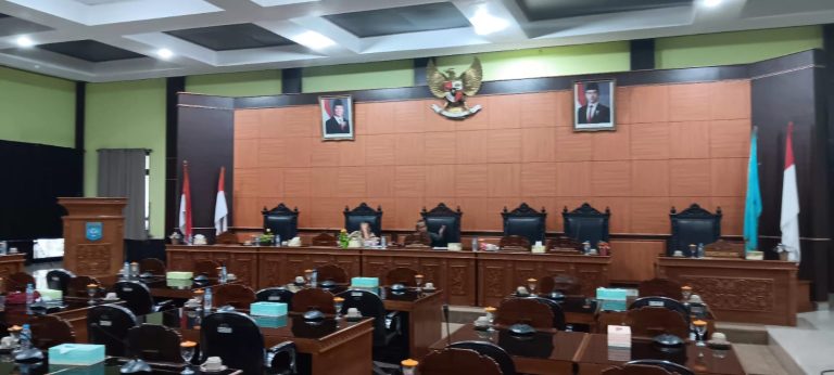 Harga TBS Hanya Rp2.800/Kg, Petani Sawit Bangka Tengah Mengeluh