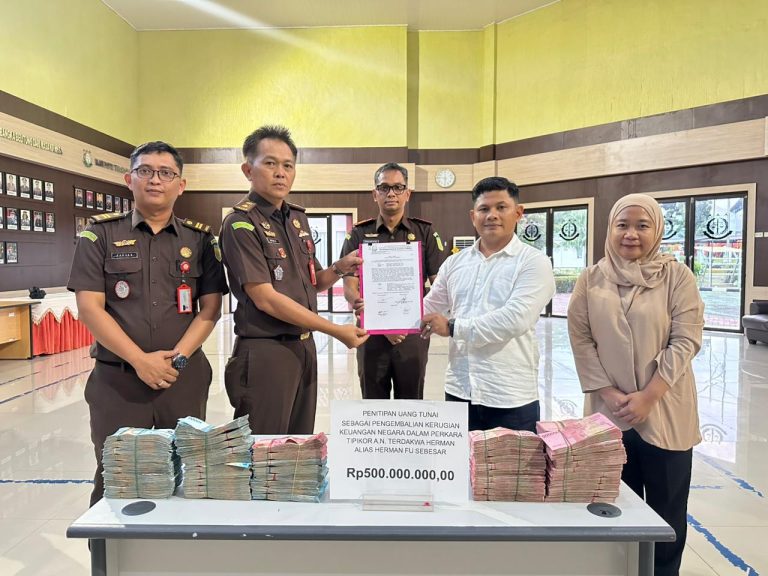 Kejaksaan Negri Bangka Tengah Terima Uang Titipan Setengah Miliar