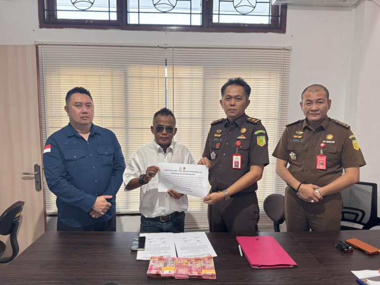 Kejari Bangka Tengah Terima Titipan Uang 50 Juta Rupiah Tipikor Pertambangan Nadi