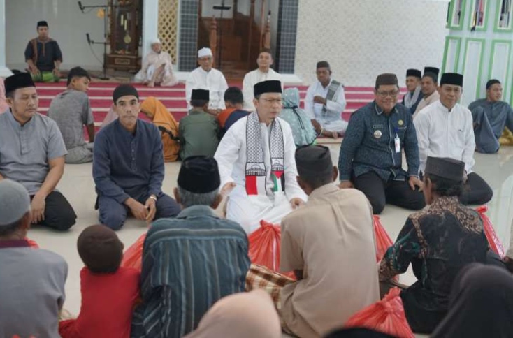 Jumat Pertama Bulan Juni, Bupati Algafry Safari Jumat Di Kelurahan Arung Dalam