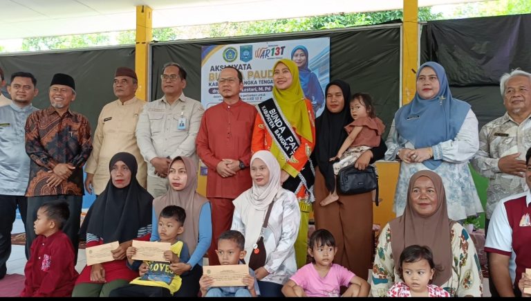 Bupati dan Bunda Paud Bangka Tengah Salurkan Bantuan Sosial Bagi Sejumlah Calon Murid TK Pembina Koba