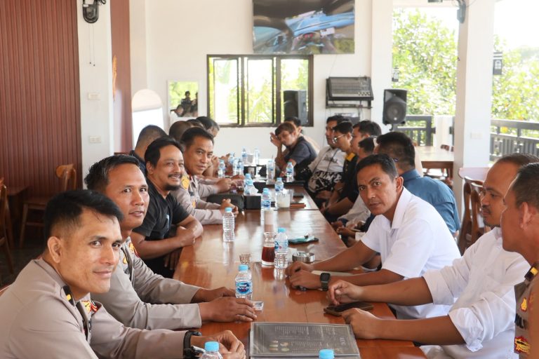 Kapolres Bangka Tengah Jalin Silaturahmi Bersama Insan Media