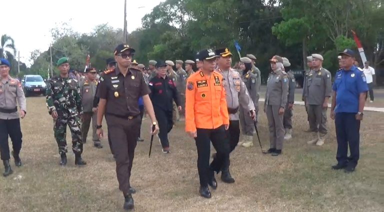 Bupati Bangka Tengah Pimpin Langsung Apel Gelar Pasukan Penanggulangan Karhutla