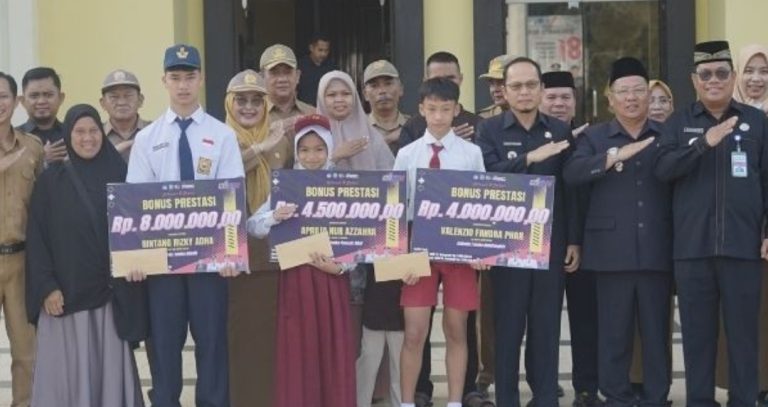 Harumkan Nama Daerah di O2SN Tingkat Nasional, Tiga Pelajar Bangka Tengah Terima Penghargaan