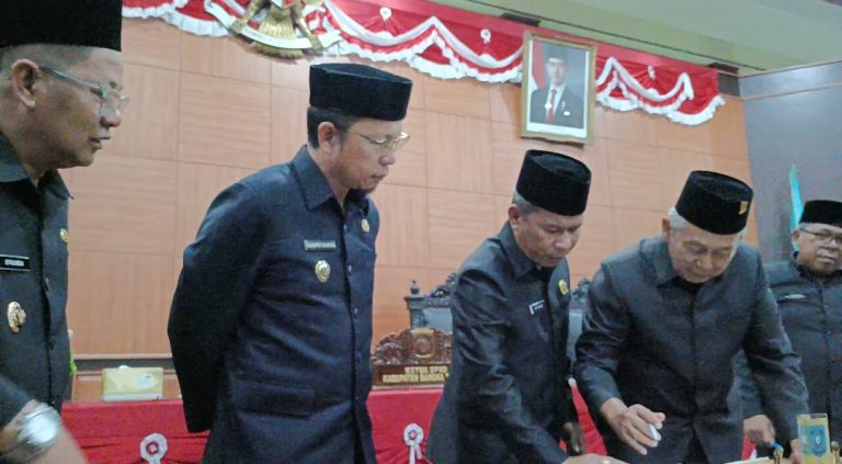 Tiga Raperda di Sahkan DPRD Bangka Tengah