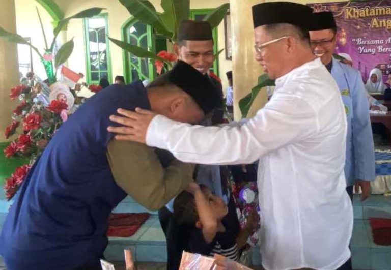 Wabup Efrianda Hadiri Khataman Qur’an TPA Darussalam Desa Tanjung Gunung