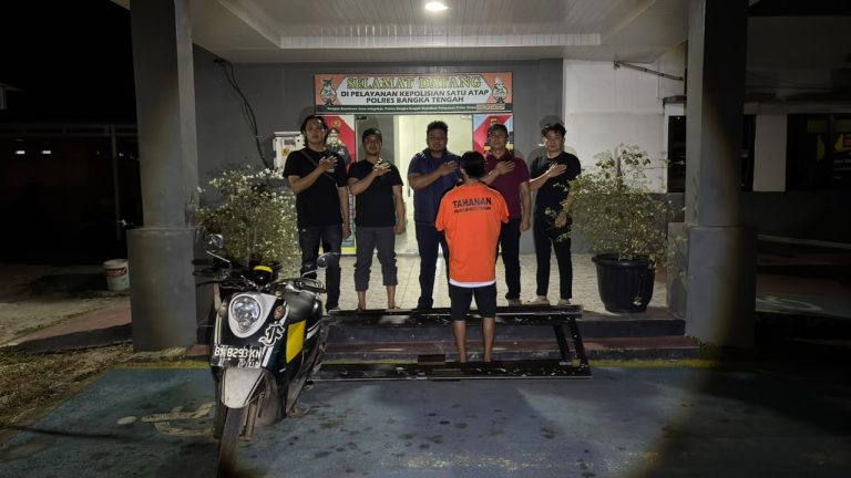 URC Satreskrim Polres Bangka Tengah Berhasil Ungkap Kasus Pencurian Kusen Pintu Aluminium di Pasar Modern Koba