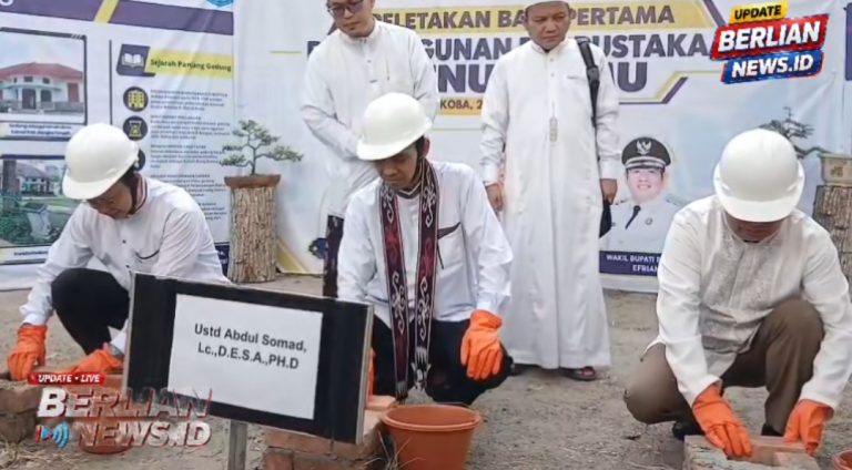 UAS dan Bupati Bangka Tengah Letakan Batu Pertama Pembangunan Perpustakaan Benua Ilmu