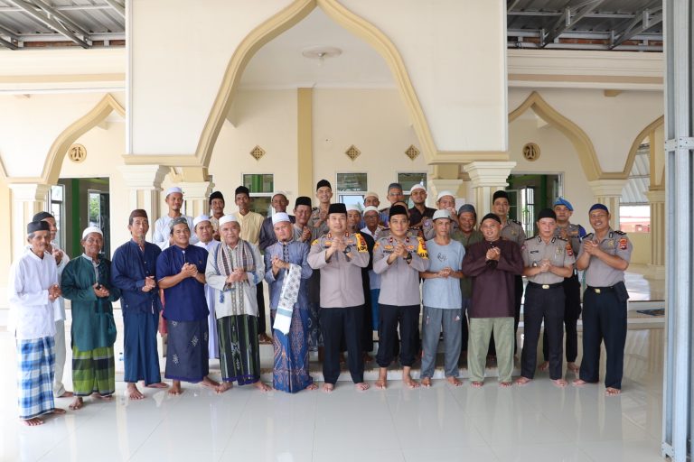 Gelar Jumat Keliling di Masjid Darul Falah, Kapolres Ajak Masyarakat Cegah Perkelahian Pelajar