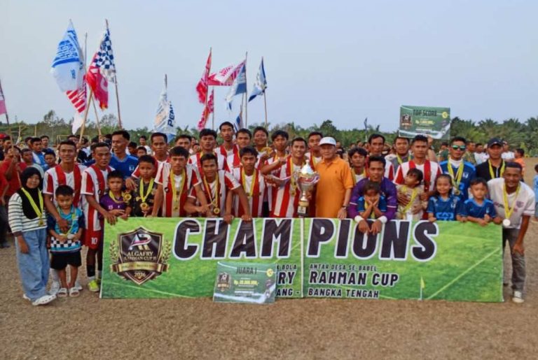 SAS FC Penyak Juarai Turnamen  Sepakbola Algafry Rahman Cup II Desa Perlang